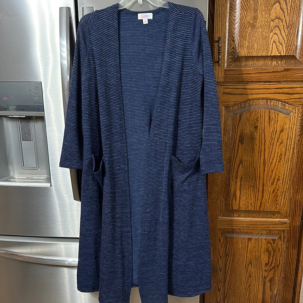 Lularoe Sarah long duster cardigan with pockets. Navy and black stripe. Sz S